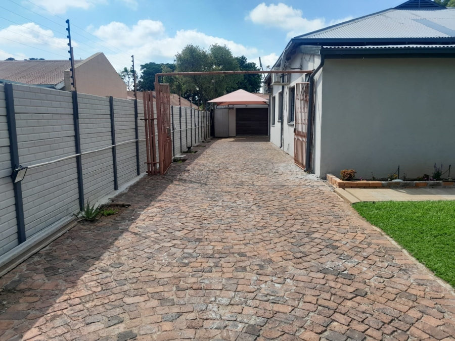 3 Bedroom Property for Sale in Rustenburg Central North West